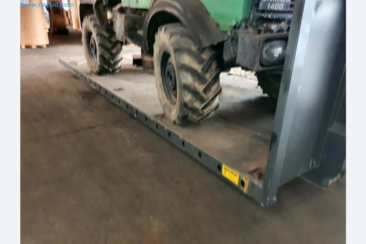 Lagerauflösung eines Dienstleistungsbetriebes, Fahrzeuge, Lagereinrichtung-7