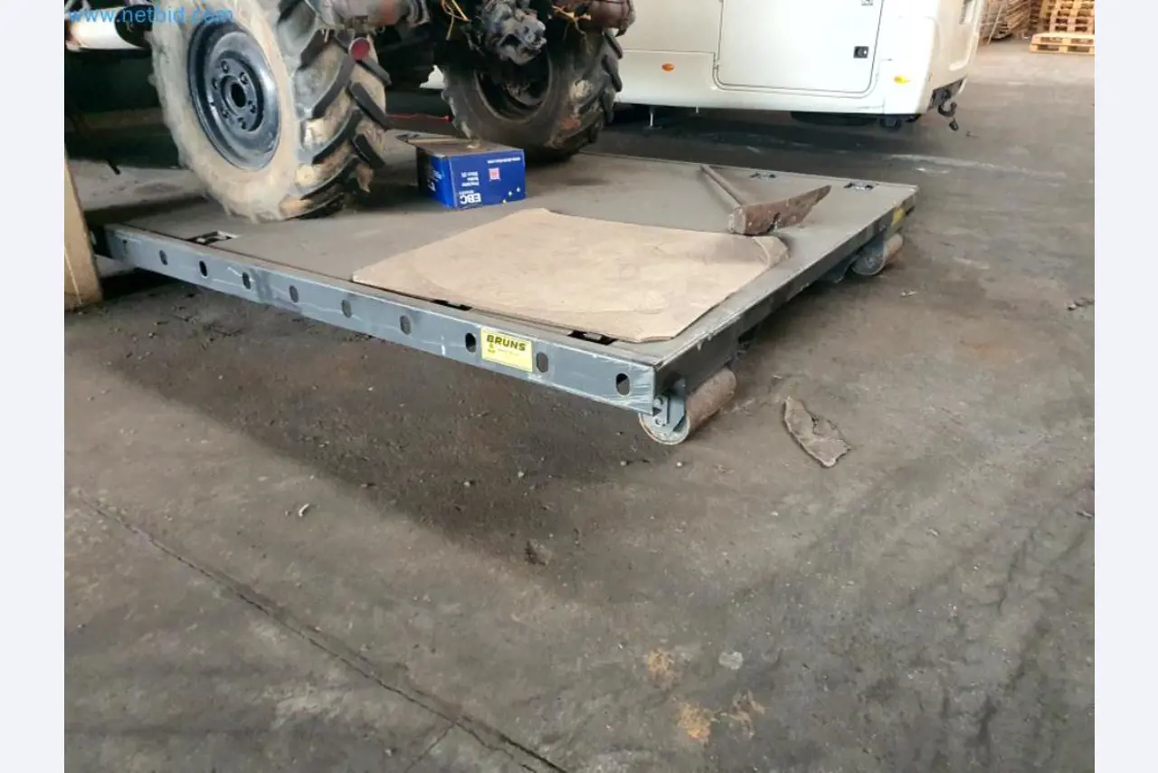 Lagerauflösung eines Dienstleistungsbetriebes, Fahrzeuge, Lagereinrichtung-9