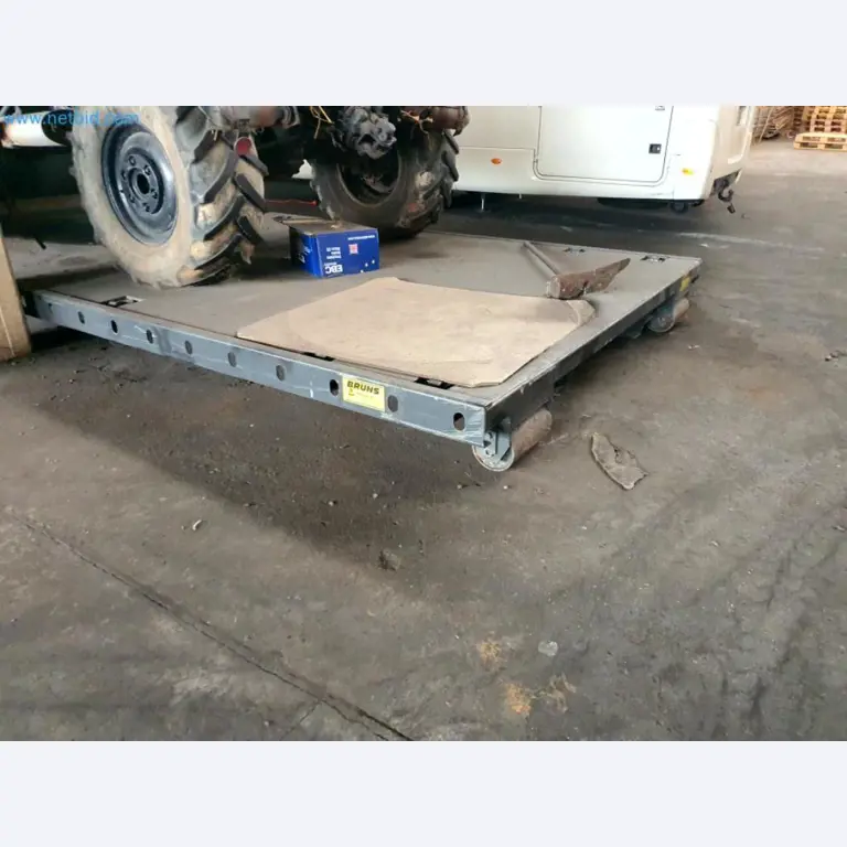 Lagerauflösung eines Dienstleistungsbetriebes, Fahrzeuge, Lagereinrichtung-9