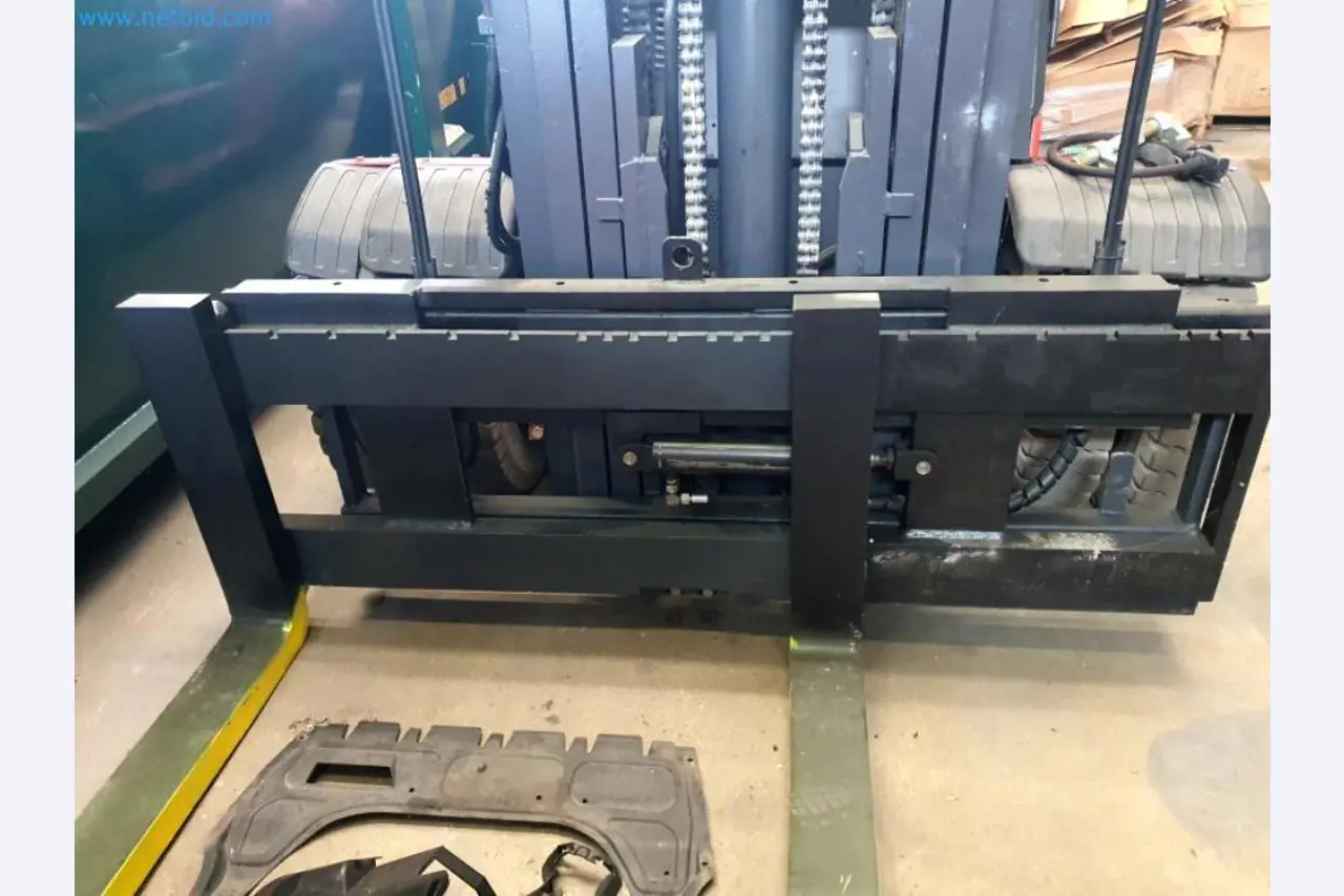 Liquidación de almacén de una empresa de servicios, vehículos, equipos de almacén-12