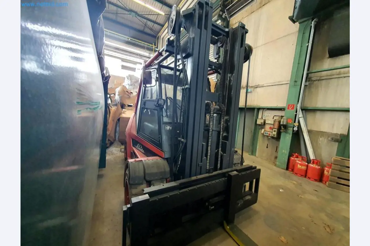 Liquidación de almacén de una empresa de servicios, vehículos, equipos de almacén-16