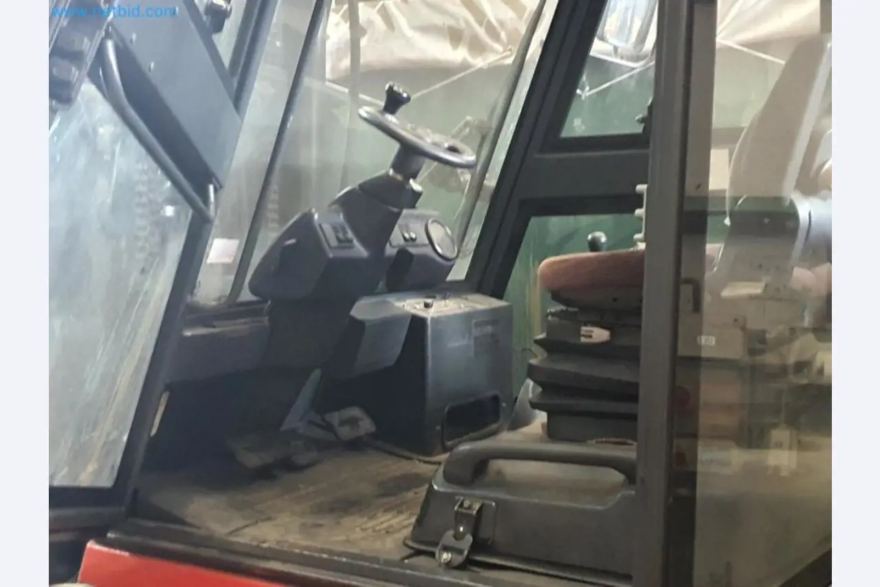 Liquidación de almacén de una empresa de servicios, vehículos, equipos de almacén-18