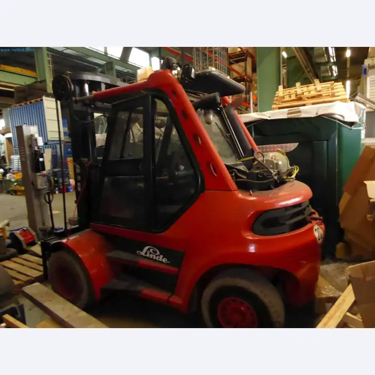 Liquidación de almacén de una empresa de servicios, vehículos, equipos de almacén-2