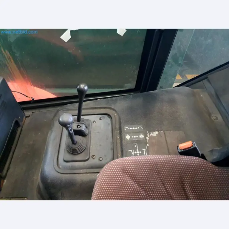 Liquidación de almacén de una empresa de servicios, vehículos, equipos de almacén-21