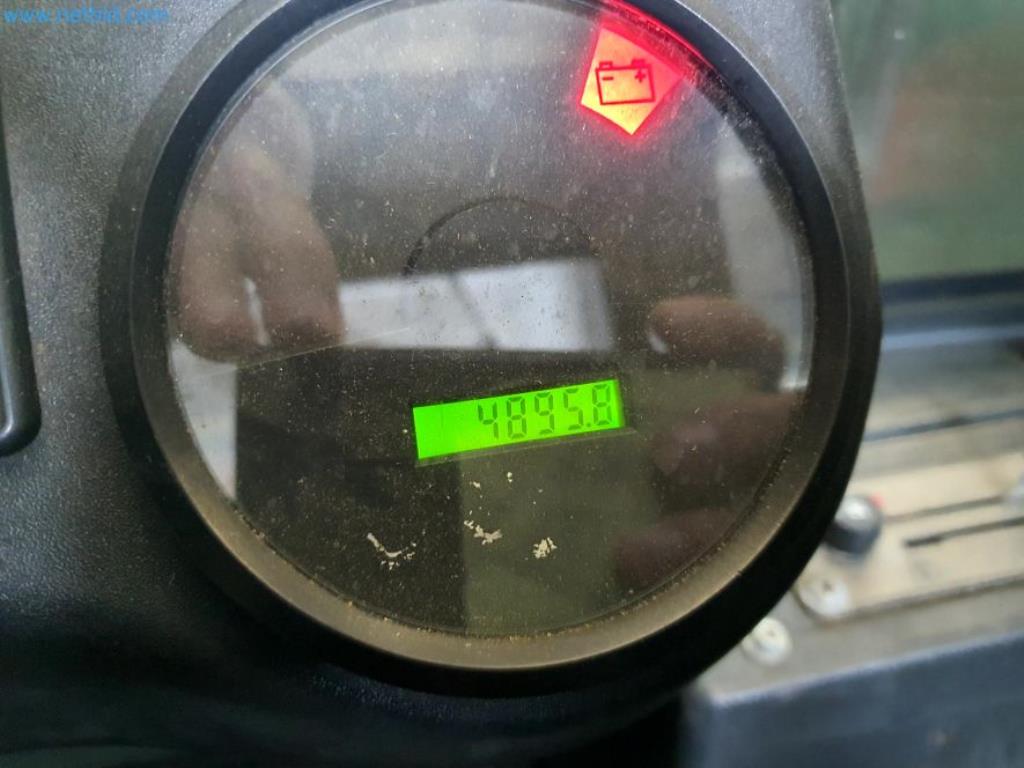 Liquidación de almacén de una empresa de servicios, vehículos, equipos de almacén-23