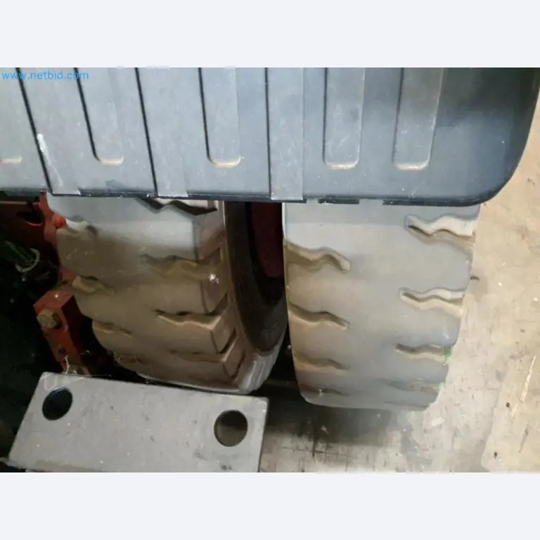 Liquidación de almacén de una empresa de servicios, vehículos, equipos de almacén-24