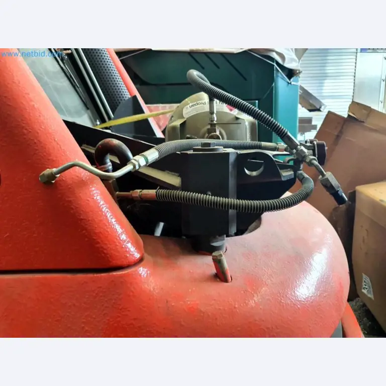 Liquidación de almacén de una empresa de servicios, vehículos, equipos de almacén-26