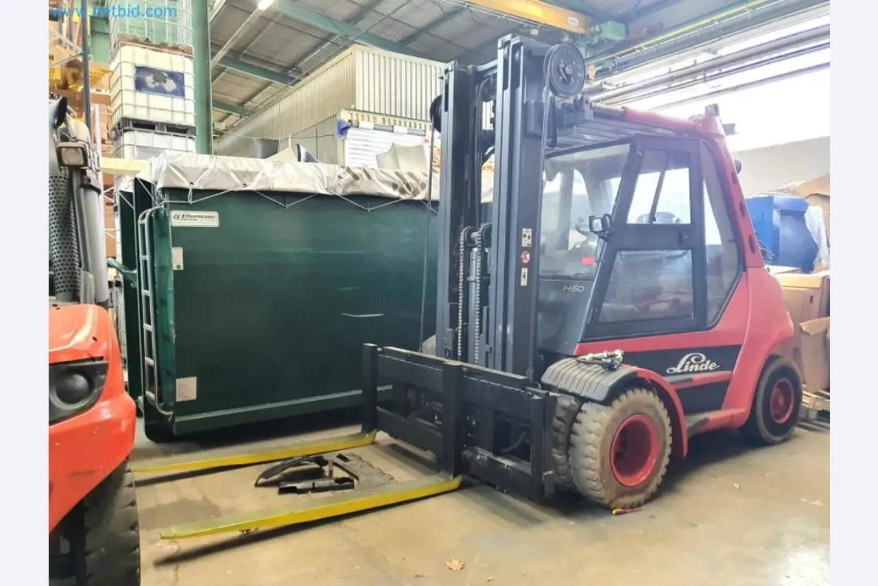 Liquidación de almacén de una empresa de servicios, vehículos, equipos de almacén-5