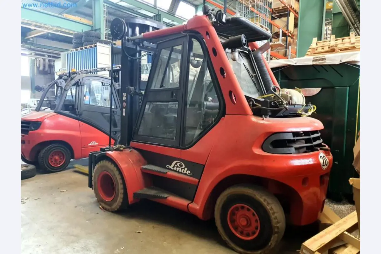 Liquidación de almacén de una empresa de servicios, vehículos, equipos de almacén-7