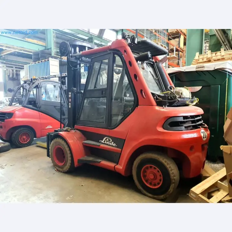 Liquidación de almacén de una empresa de servicios, vehículos, equipos de almacén-8