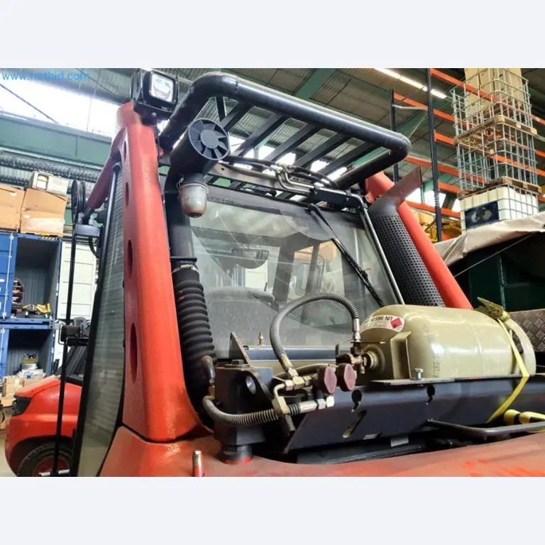 Liquidación de almacén de una empresa de servicios, vehículos, equipos de almacén-9