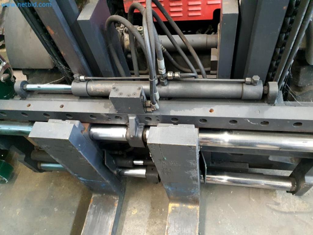 Likwidacja magazynu firmy usługowej, pojazdy, wyposażenie magazynu-14