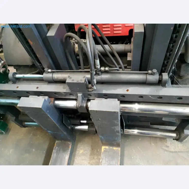 Liquidación de almacén de una empresa de servicios, vehículos, equipos de almacén-14