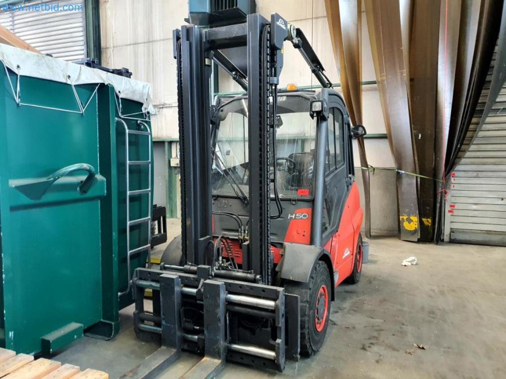 Likwidacja magazynu firmy usługowej, pojazdy, wyposażenie magazynu-23