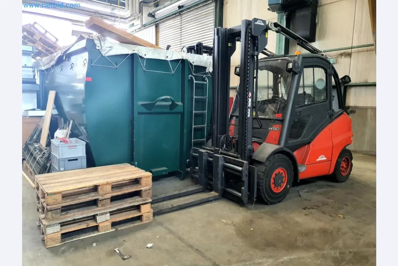 Liquidación de almacén de una empresa de servicios, vehículos, equipos de almacén-5