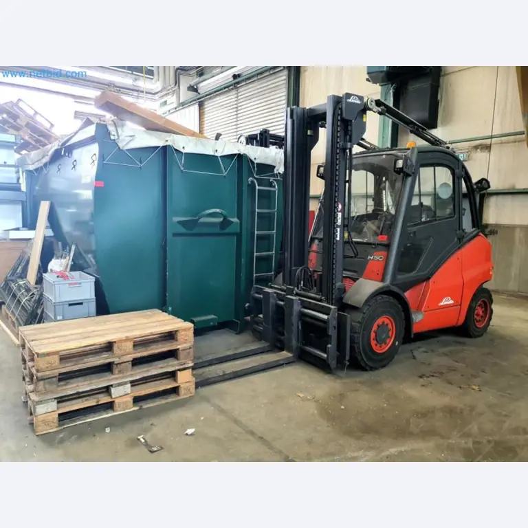 Liquidación de almacén de una empresa de servicios, vehículos, equipos de almacén-5