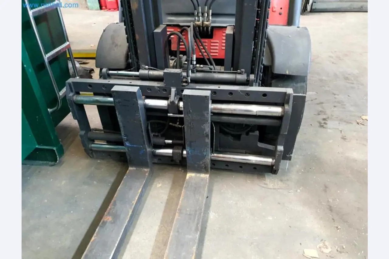 Liquidación de almacén de una empresa de servicios, vehículos, equipos de almacén-7