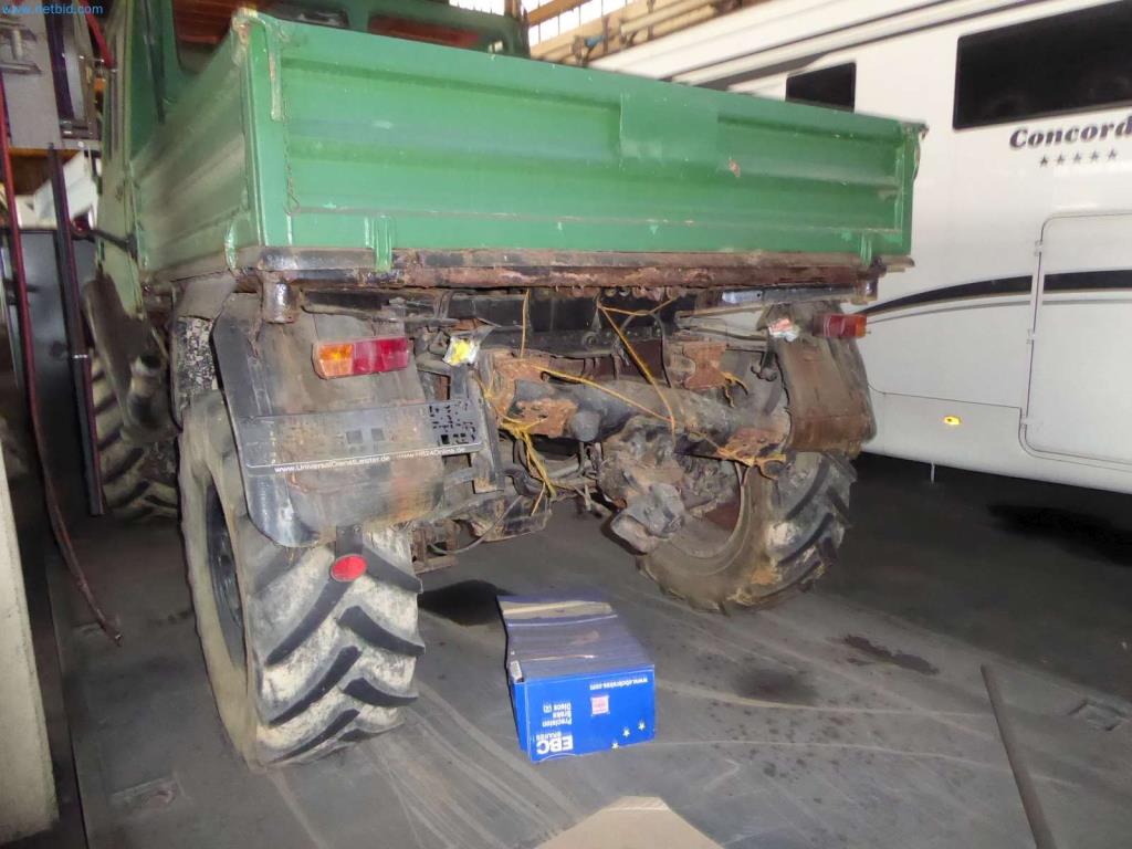 Liquidación de almacén de una empresa de servicios, vehículos, equipos de almacén-12