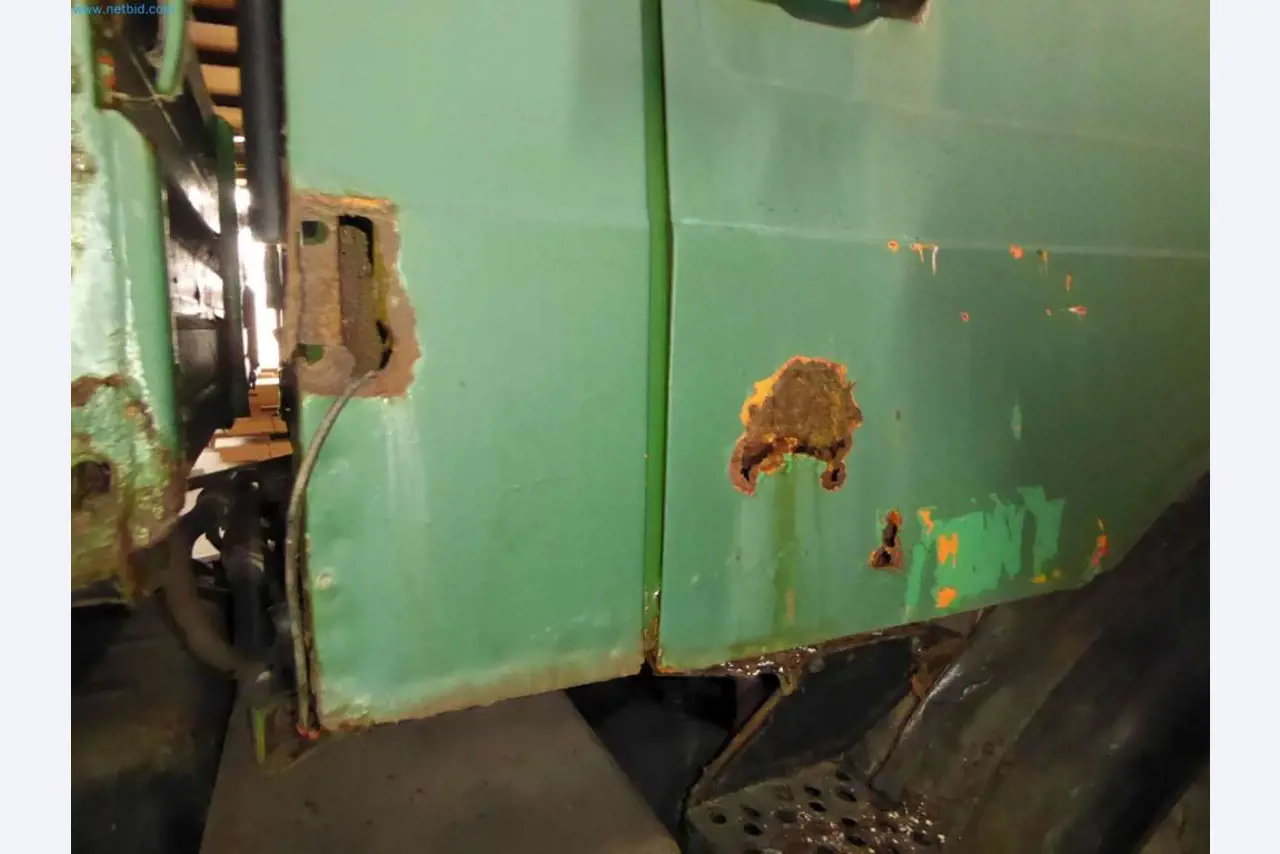 Magazijnliquidatie van een dienstverlenend bedrijf, voertuigen, magazijnuitrusting-14