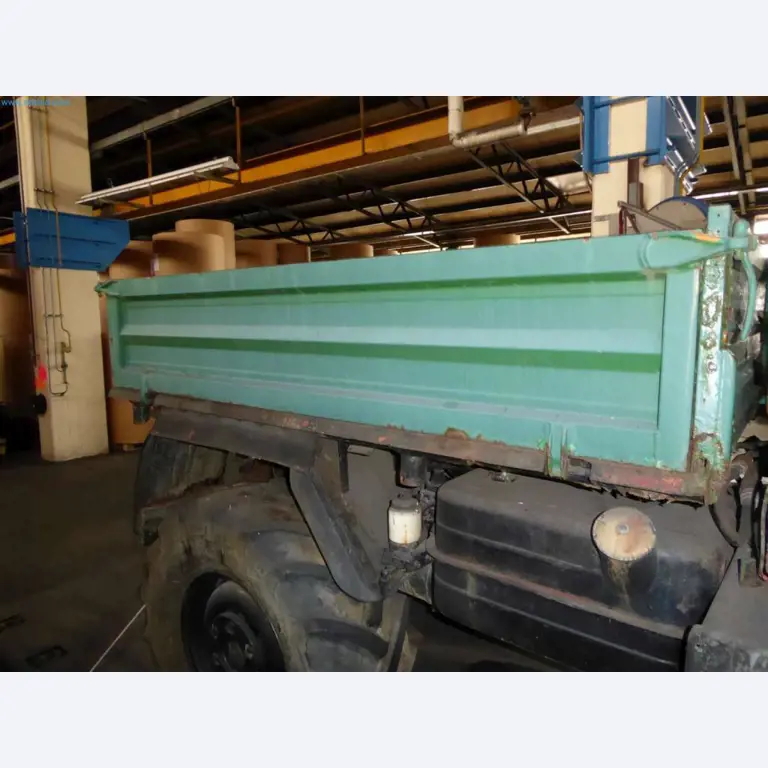 Magazijnliquidatie van een dienstverlenend bedrijf, voertuigen, magazijnuitrusting-16