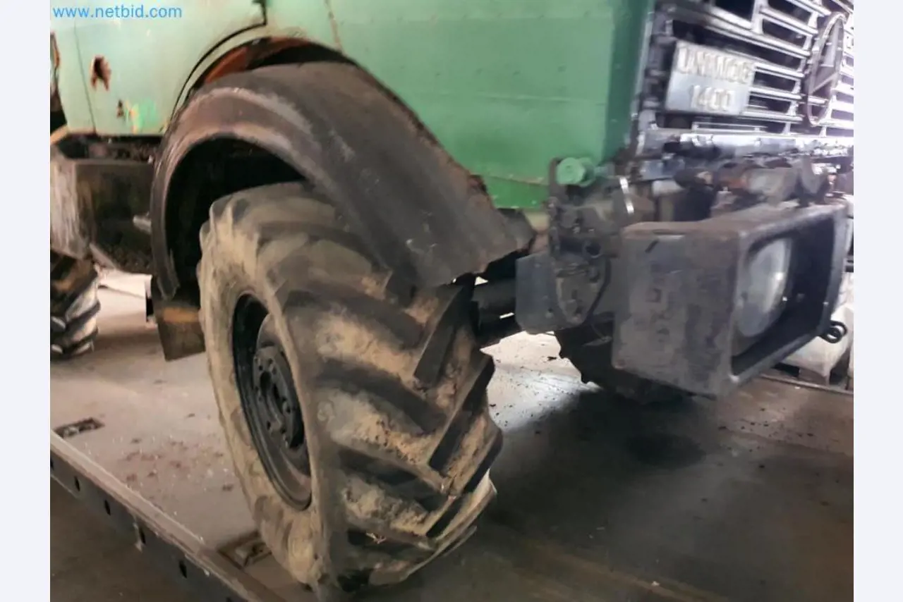 Magazijnliquidatie van een dienstverlenend bedrijf, voertuigen, magazijnuitrusting-18