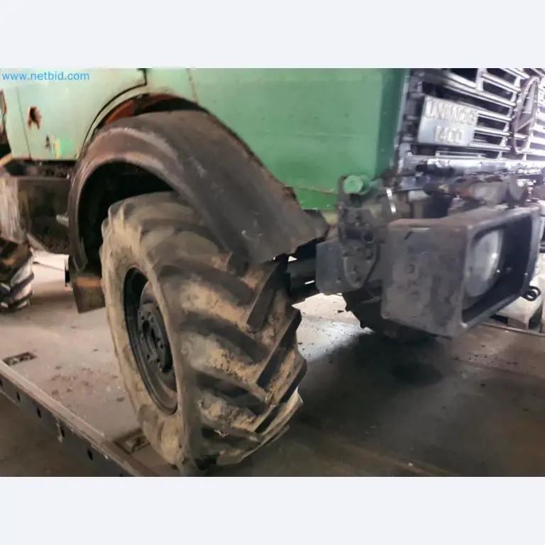 Magazijnliquidatie van een dienstverlenend bedrijf, voertuigen, magazijnuitrusting-18