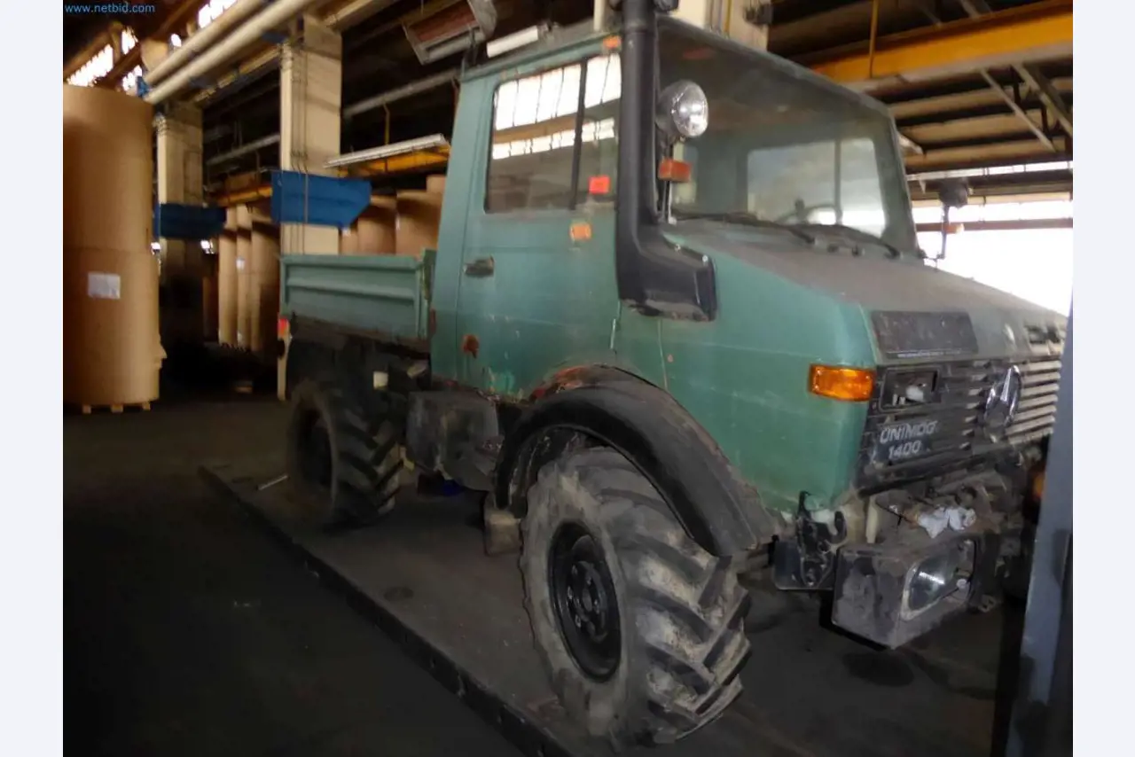 Magazijnliquidatie van een dienstverlenend bedrijf, voertuigen, magazijnuitrusting-2