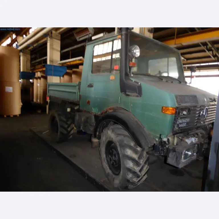 Magazijnliquidatie van een dienstverlenend bedrijf, voertuigen, magazijnuitrusting-2