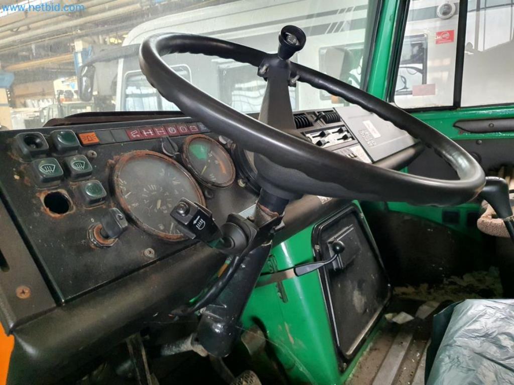 Liquidación de almacén de una empresa de servicios, vehículos, equipos de almacén-28