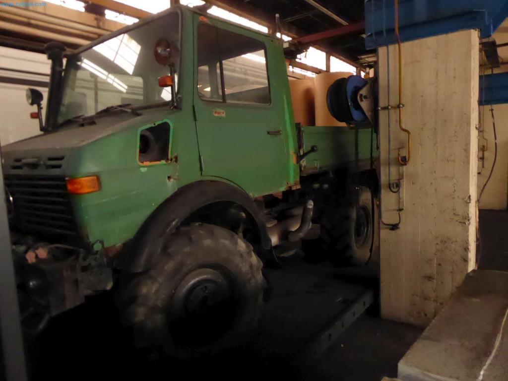 Liquidación de almacén de una empresa de servicios, vehículos, equipos de almacén-3