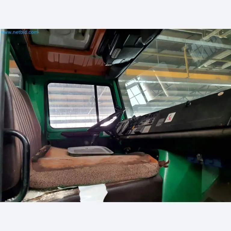 Magazijnliquidatie van een dienstverlenend bedrijf, voertuigen, magazijnuitrusting-33