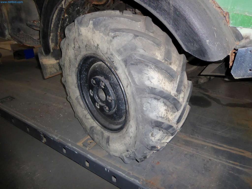 Liquidación de almacén de una empresa de servicios, vehículos, equipos de almacén-4