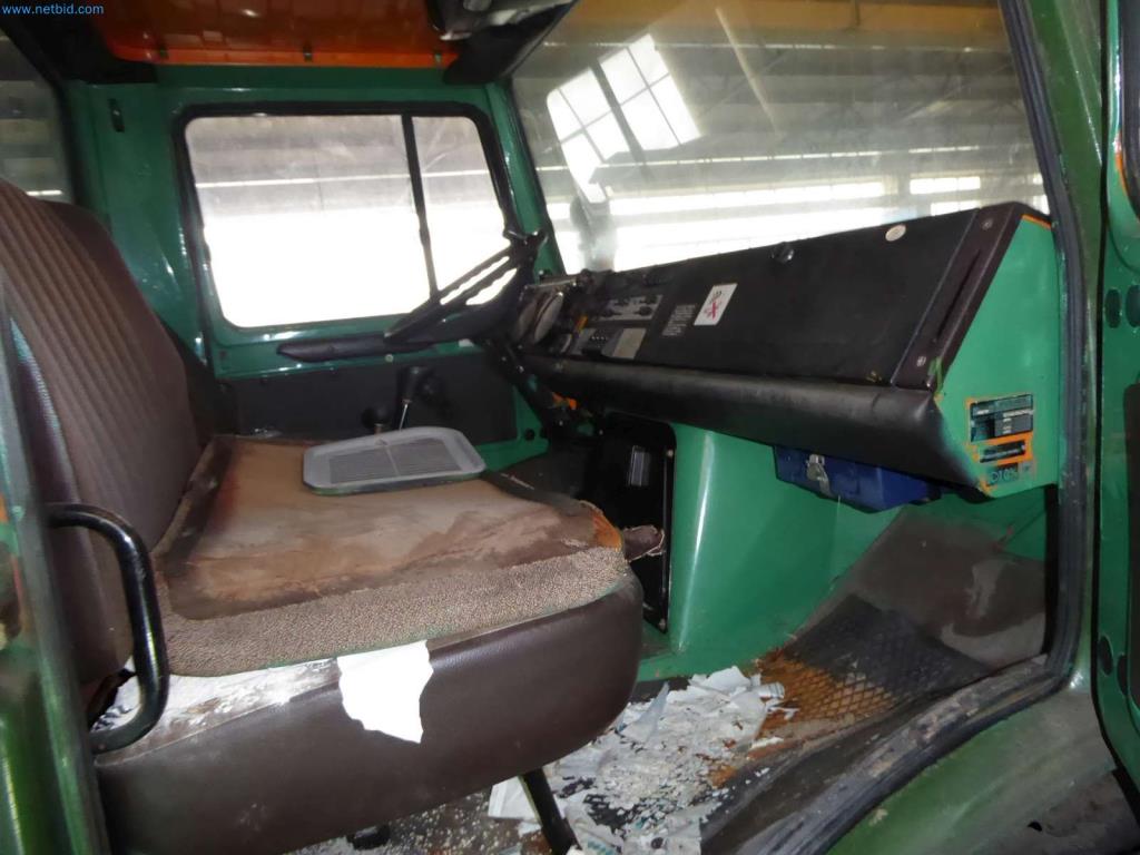 Liquidación de almacén de una empresa de servicios, vehículos, equipos de almacén-5