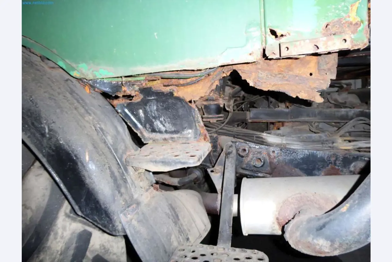 Magazijnliquidatie van een dienstverlenend bedrijf, voertuigen, magazijnuitrusting-10