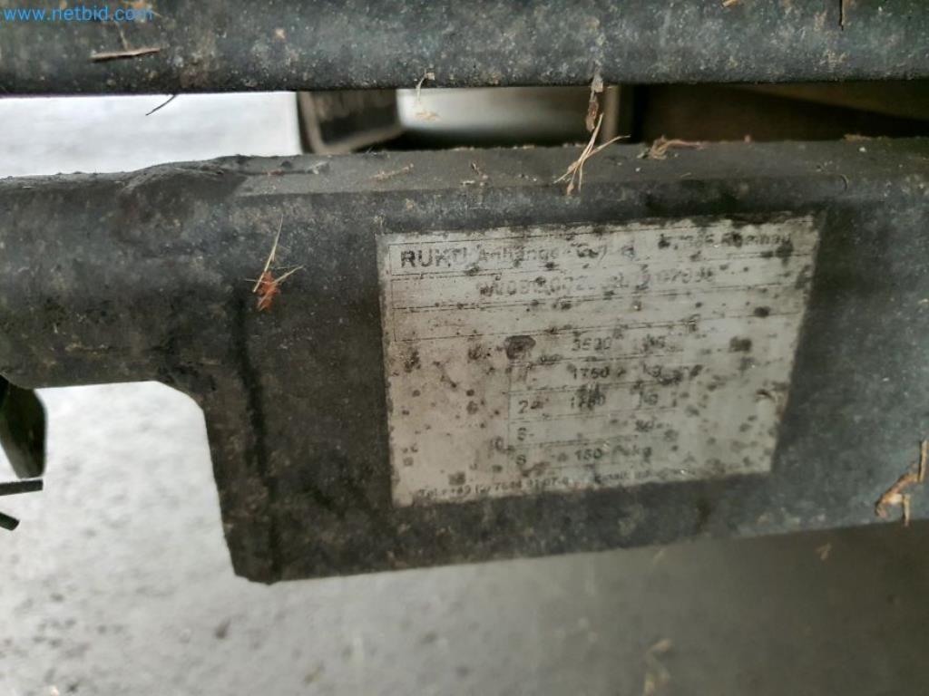 Likwidacja magazynu firmy usługowej, pojazdy, wyposażenie magazynu-11