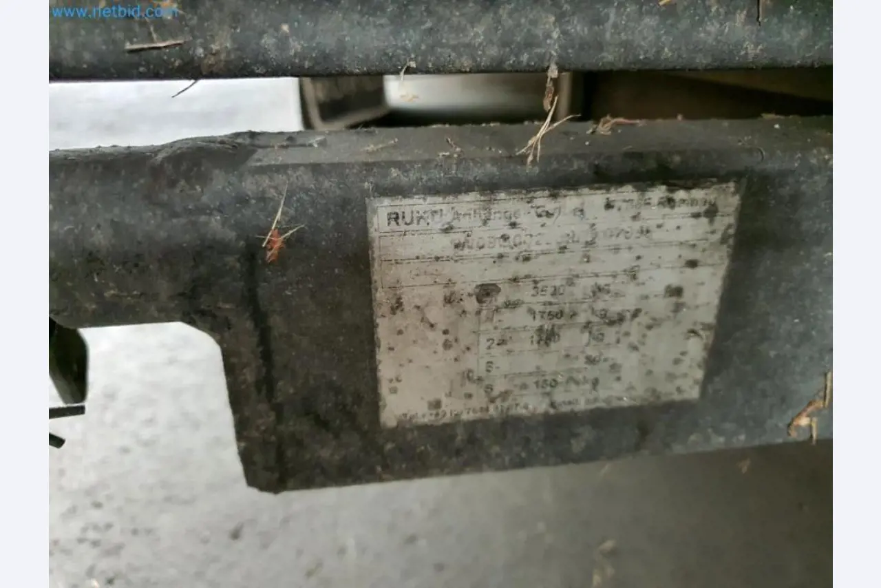 Lagerauflösung eines Dienstleistungsbetriebes, Fahrzeuge, Lagereinrichtung-11