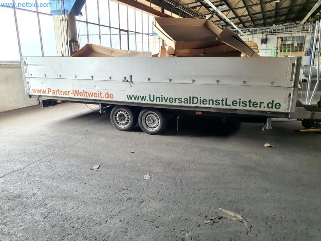 Likwidacja magazynu firmy usługowej, pojazdy, wyposażenie magazynu-13