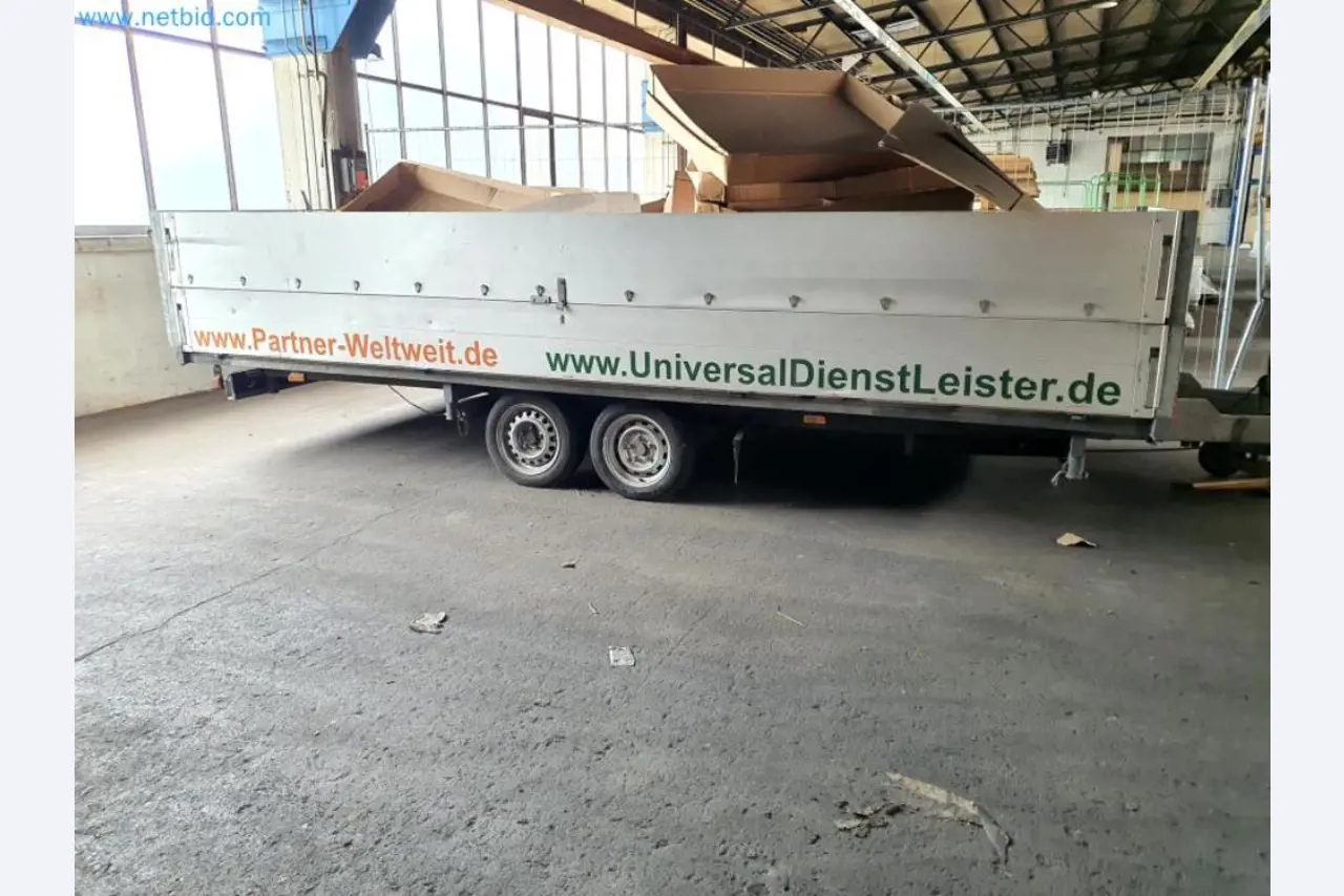 Lagerauflösung eines Dienstleistungsbetriebes, Fahrzeuge, Lagereinrichtung-13