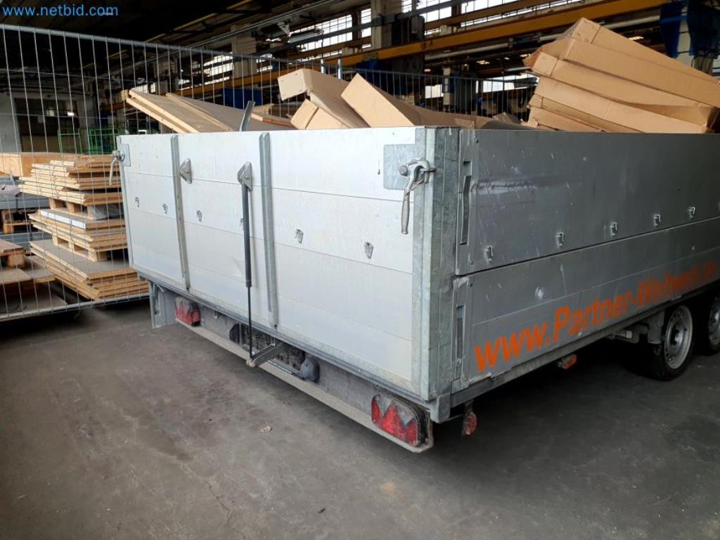 Likwidacja magazynu firmy usługowej, pojazdy, wyposażenie magazynu-14