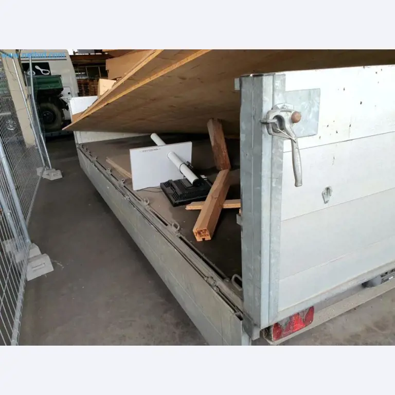 Lagerauflösung eines Dienstleistungsbetriebes, Fahrzeuge, Lagereinrichtung-15