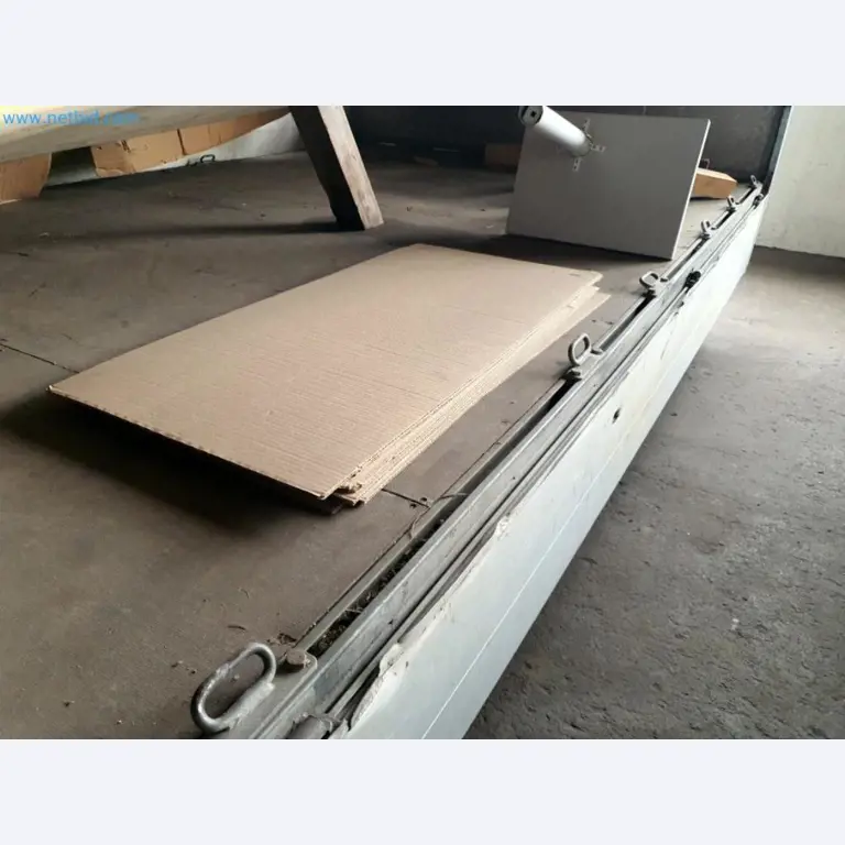 Lagerauflösung eines Dienstleistungsbetriebes, Fahrzeuge, Lagereinrichtung-16