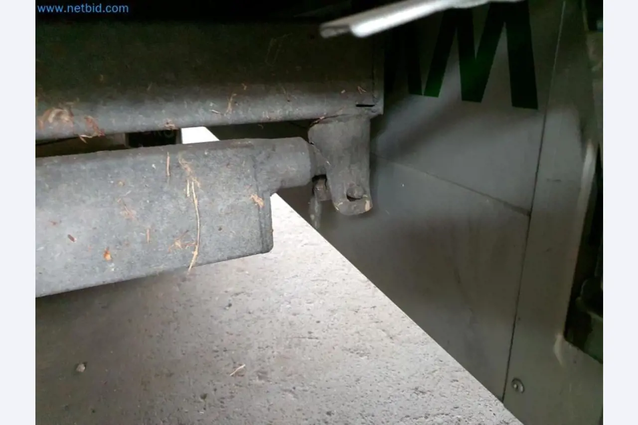 Lagerauflösung eines Dienstleistungsbetriebes, Fahrzeuge, Lagereinrichtung-17