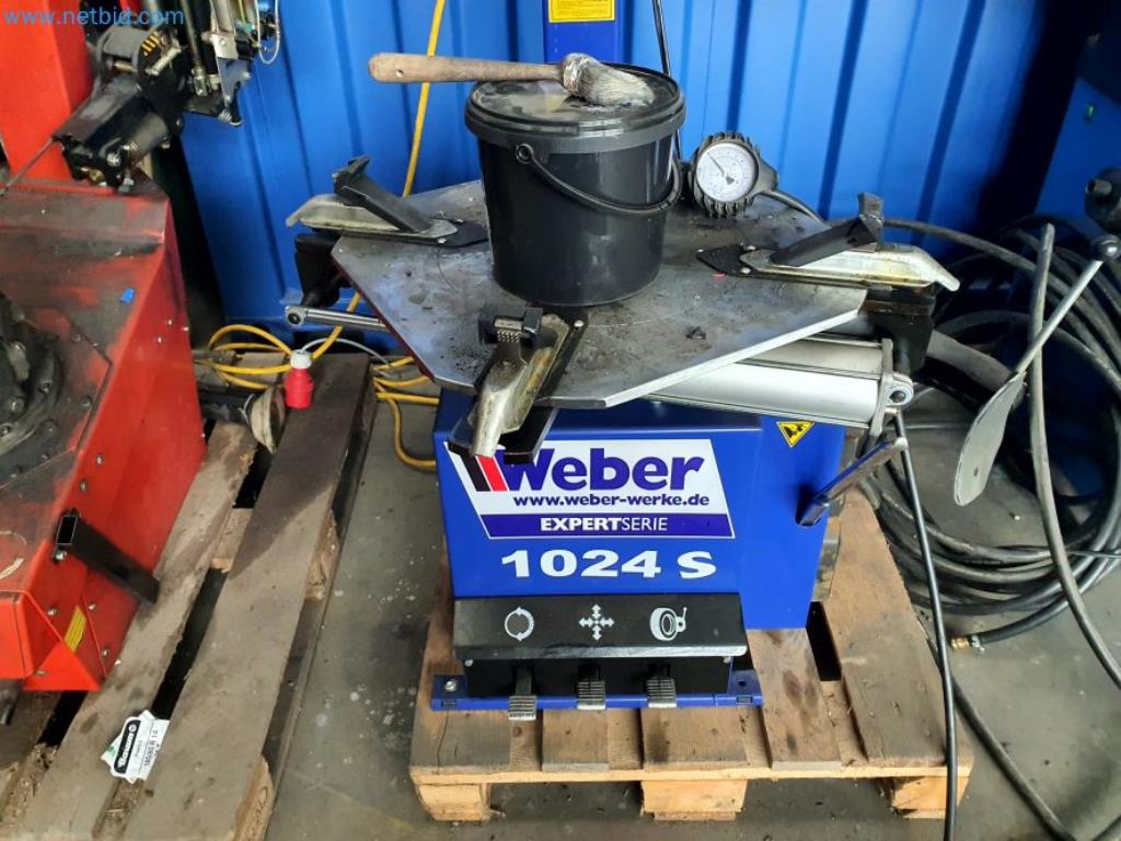 Liquidación de almacén de una empresa de servicios, vehículos, equipos de almacén-5