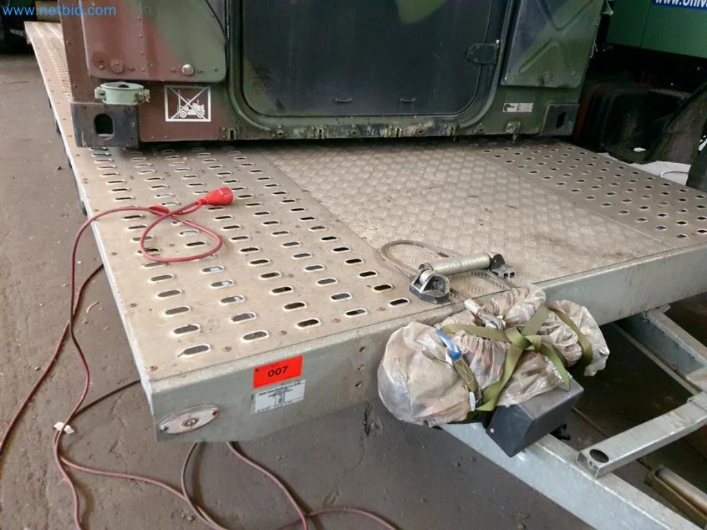 Likwidacja magazynu firmy usługowej, pojazdy, wyposażenie magazynu-15