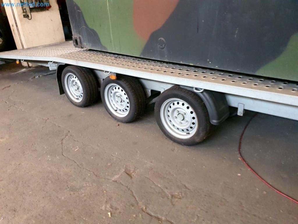 Likwidacja magazynu firmy usługowej, pojazdy, wyposażenie magazynu-16