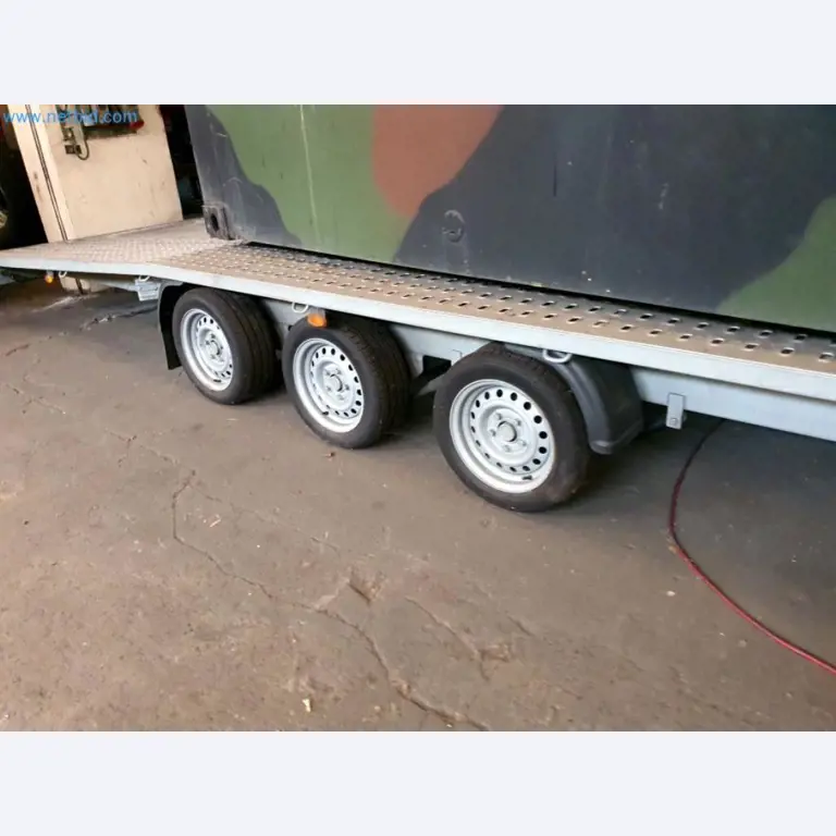 Magazijnliquidatie van een dienstverlenend bedrijf, voertuigen, magazijnuitrusting-16