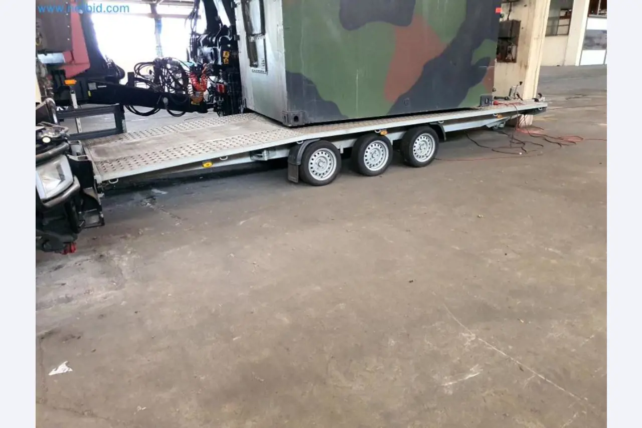 Magazijnliquidatie van een dienstverlenend bedrijf, voertuigen, magazijnuitrusting-18