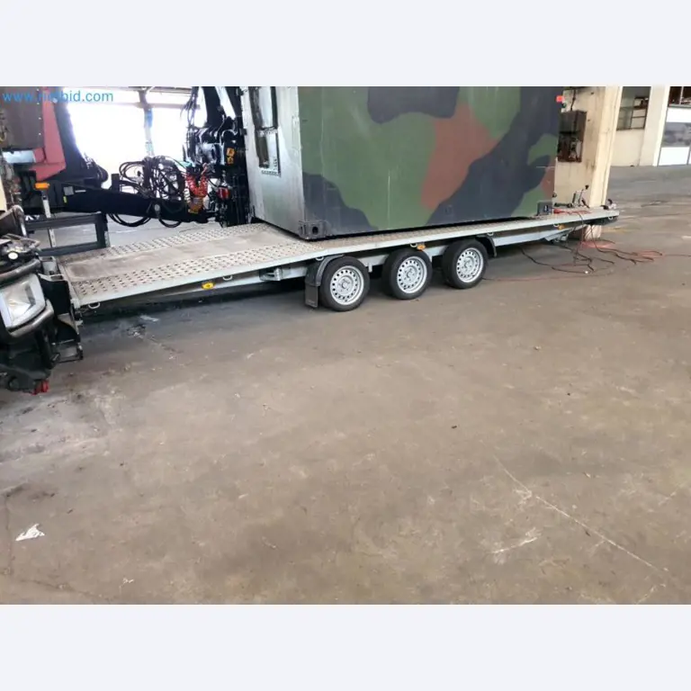 Magazijnliquidatie van een dienstverlenend bedrijf, voertuigen, magazijnuitrusting-18