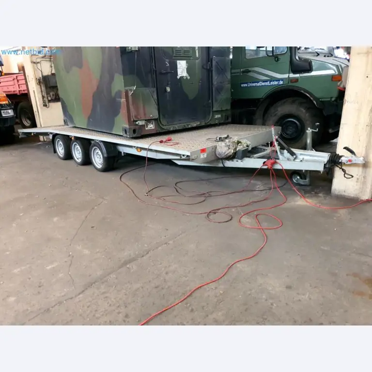 Magazijnliquidatie van een dienstverlenend bedrijf, voertuigen, magazijnuitrusting-1