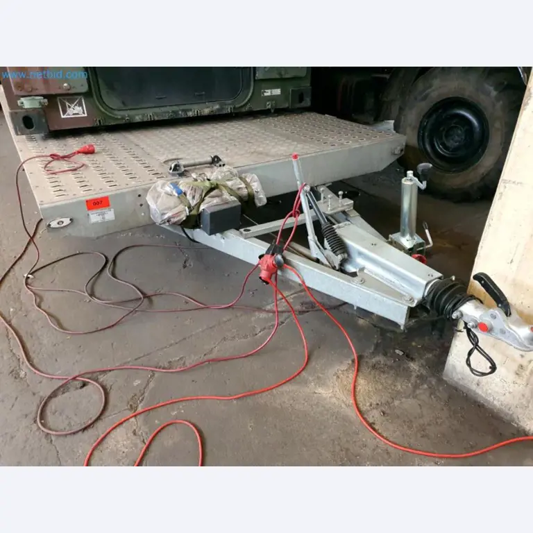 Magazijnliquidatie van een dienstverlenend bedrijf, voertuigen, magazijnuitrusting-8